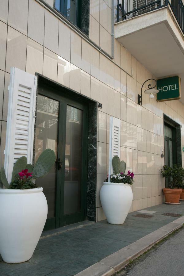 Hotel Bisceglie Exterior foto